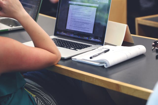 Monter une école interne : la solution à vos problèmes de recrutement ?