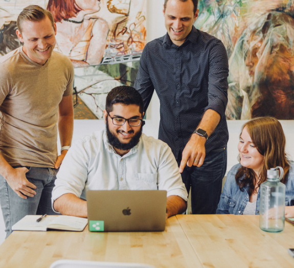 Photo collaborateurs en équipe